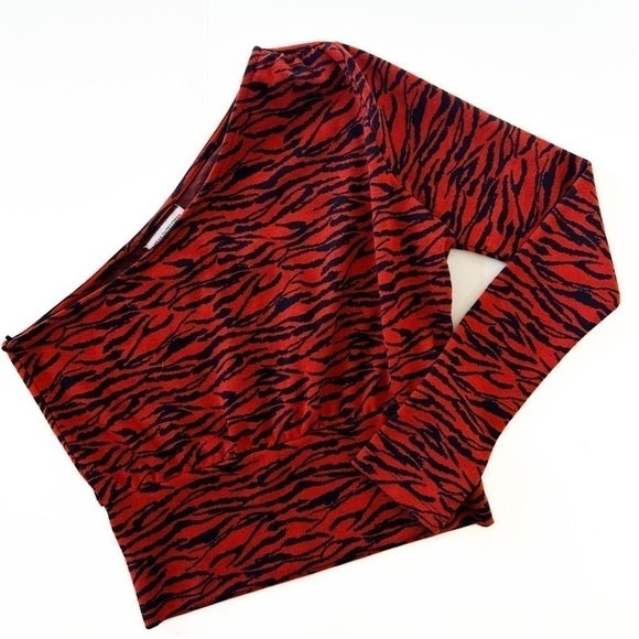 Urban Outfitters Womens Small Red Tiger Print One Shoulder Shirt New - Picture 2 of 6